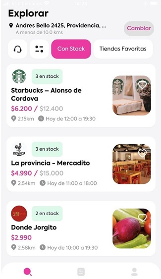 写真　アプリケーションでは、位置情報から近隣の店舗情報が表示される（ジェトロ撮影）
