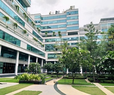 写真　IITM・リサーチパークの外観（東レ提供）