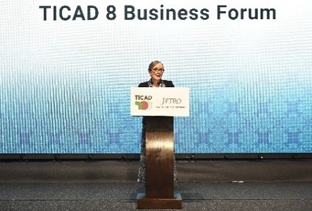 写真　閉会あいさつを行うブーデン＝ラマダーン首相（ジェトロ撮影）