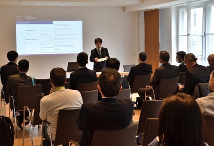 写真　和爾所長がドイツの光産業関連者に日独イノベーションの重要性を呼びかけ（ジェトロ撮影）