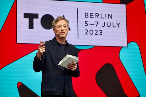 写真　TOA創設者ボイシュニク氏（インフォバーン提供、小西圭介氏撮影）