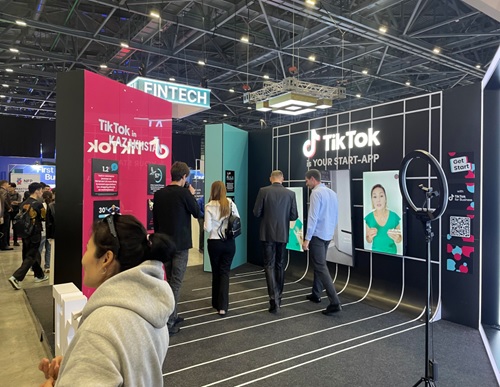 写真　グローバル企業ティックトックのブース（ジェトロ撮影）