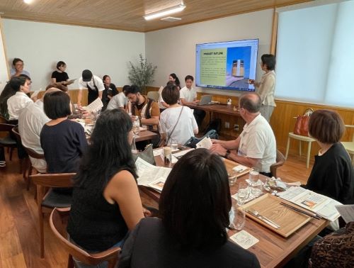 写真　サンプルテイスティング会（ジェトロ撮影）