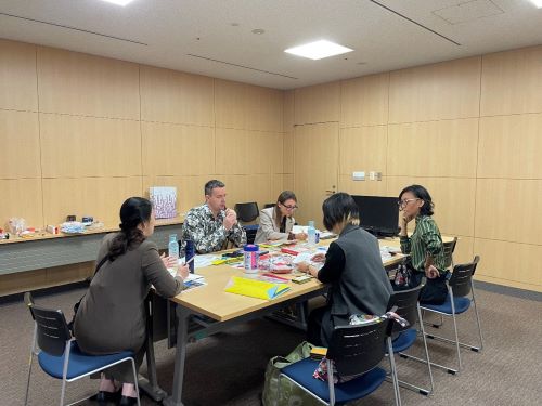 写真　商談の様子（ジェトロ撮影）