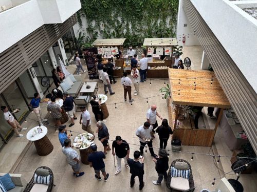 写真　ボラカイでのイベントの様子（ジェトロ撮影）
