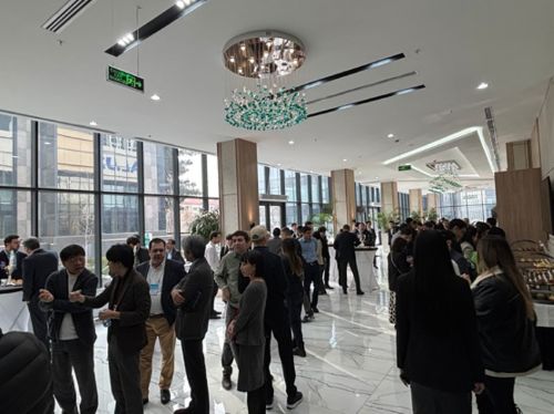 写真　現地企業とミッション参加企業の交流会（ジェトロ撮影）