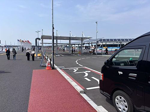 写真　万博会場内のSTB職員の送り迎えに提供するシンガポール発の配車サービス「Lylo」（ルーメンス提供）