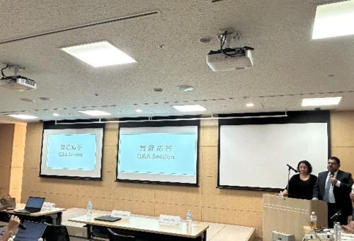 写真　Gün＋Partners法律事務所によるトルコ講演の様子（ジェトロ撮影）