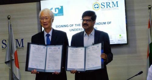 写真　富山大学とSRM大学との協定書締結式典の様子（ジェトロ撮影）