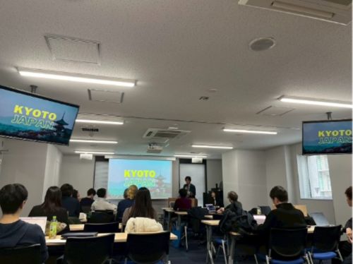 写真　京都大学訪問の様子（ジェトロ撮影）
