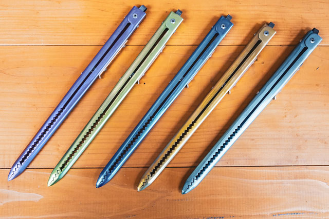 火バサミ「劔トングチタン」のカラーバージョン