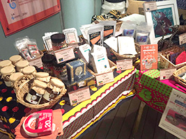 /ext_library/1/jetro/activities/contribution/oda/ovop/market/images/event_1604_2.jpg