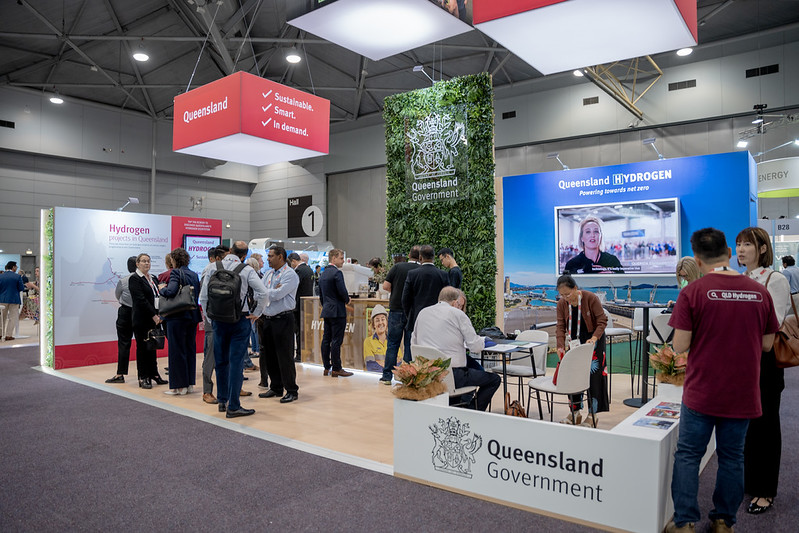 モーダルウィンドウで表示します。