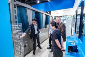 モーダルウィンドウで表示します。