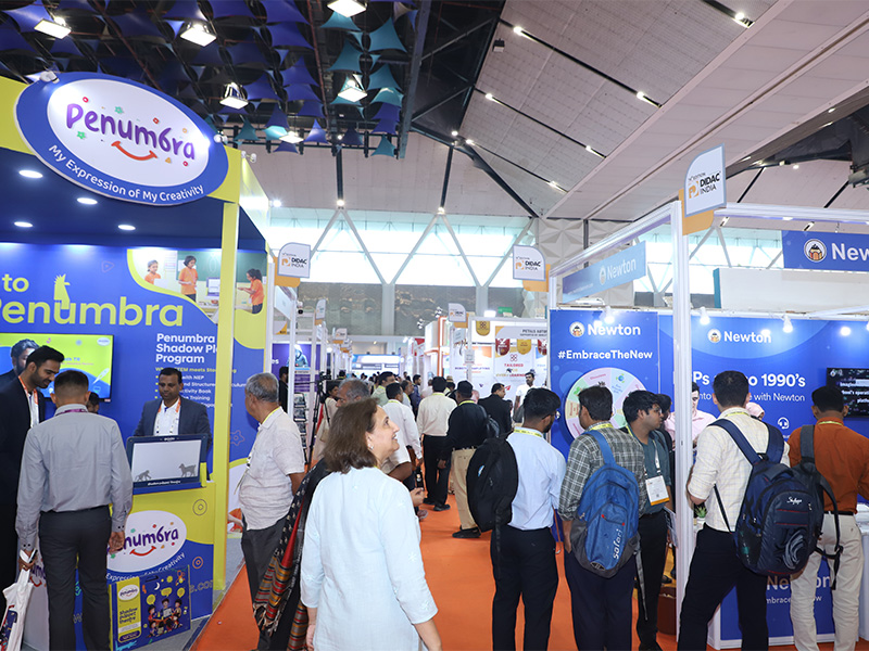 モーダルウィンドウで表示します。