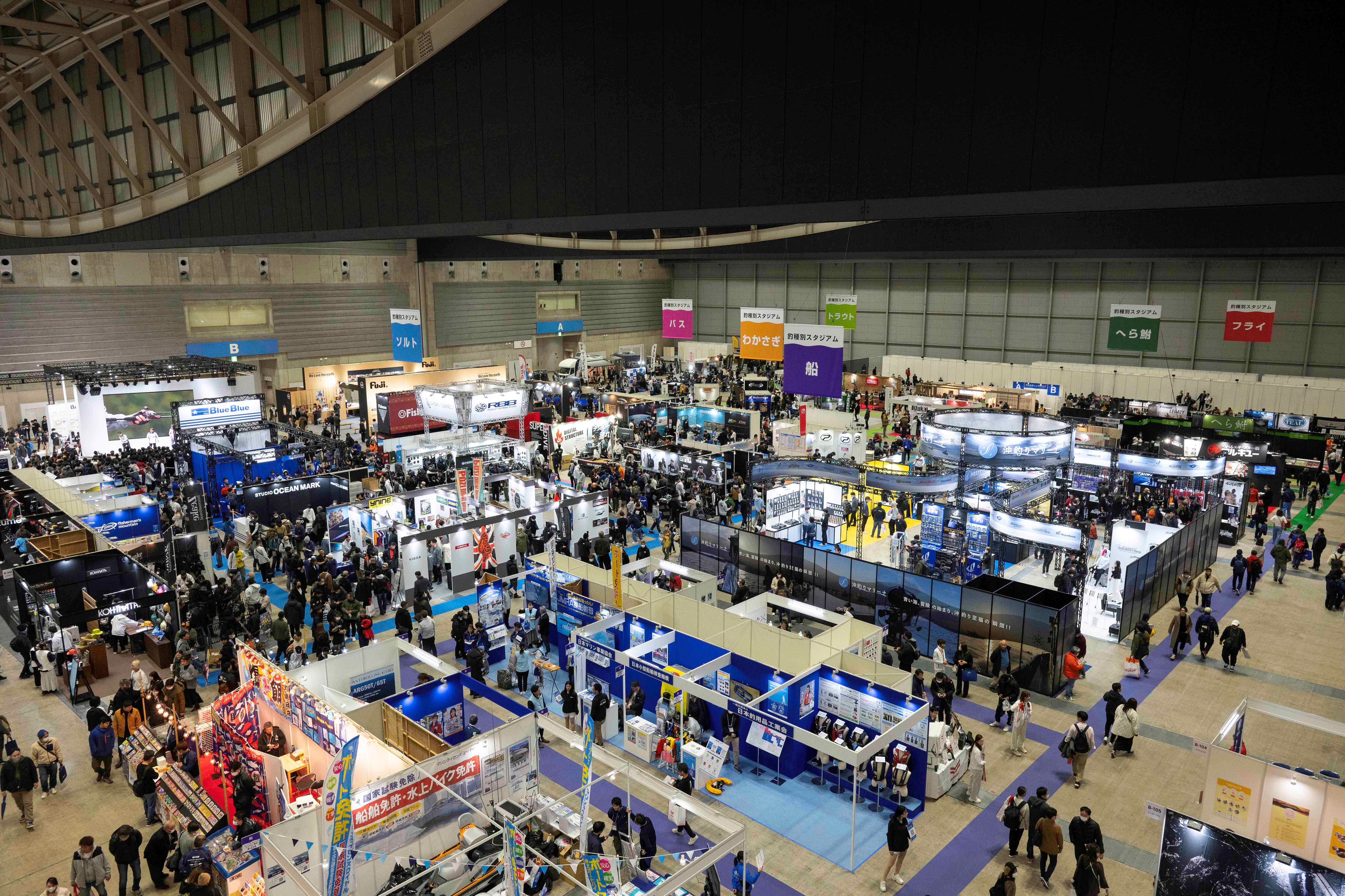 モーダルウィンドウで表示します。