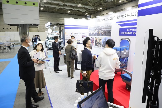 モーダルウィンドウで表示します。