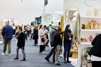 モーダルウィンドウで表示します。