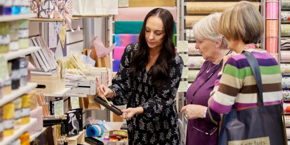 モーダルウィンドウで表示します。