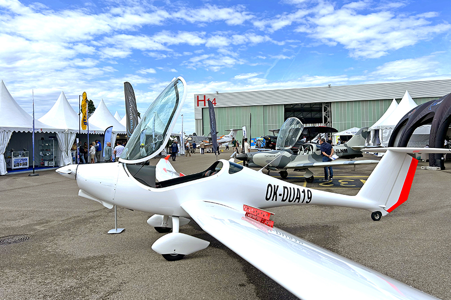 モーダルウィンドウで表示します。