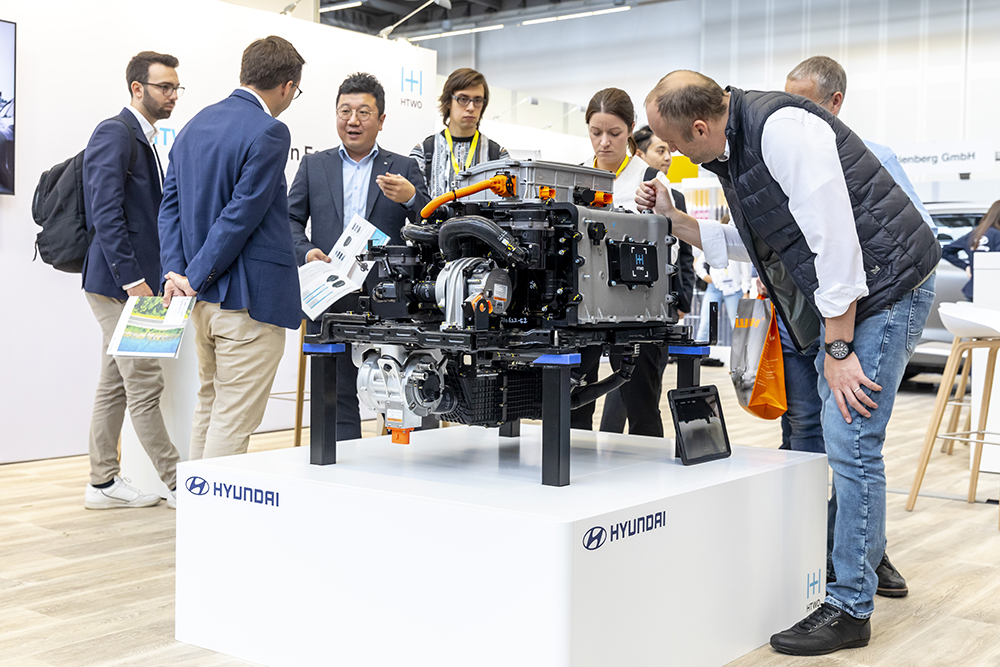 モーダルウィンドウで表示します。