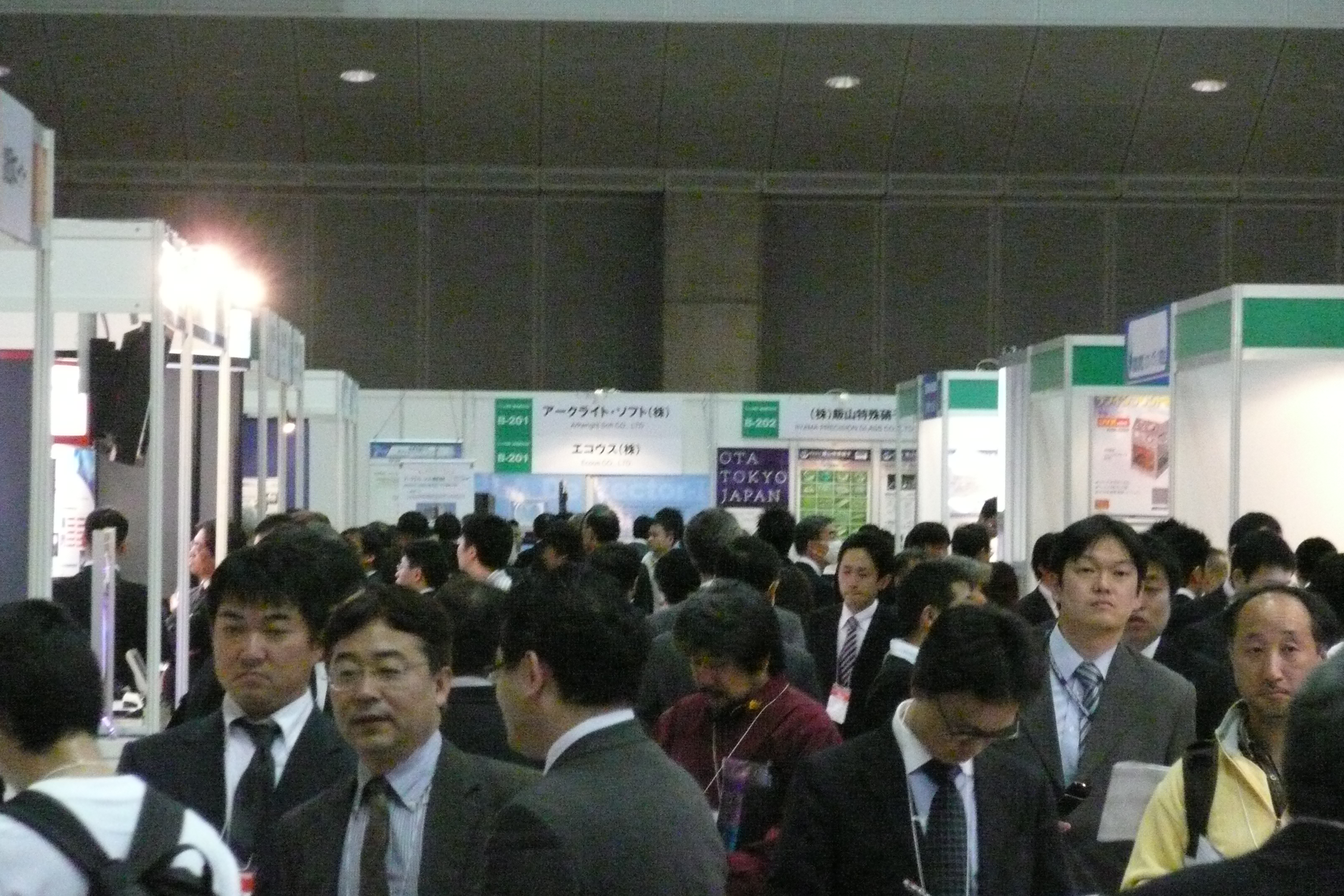 モーダルウィンドウで表示します。