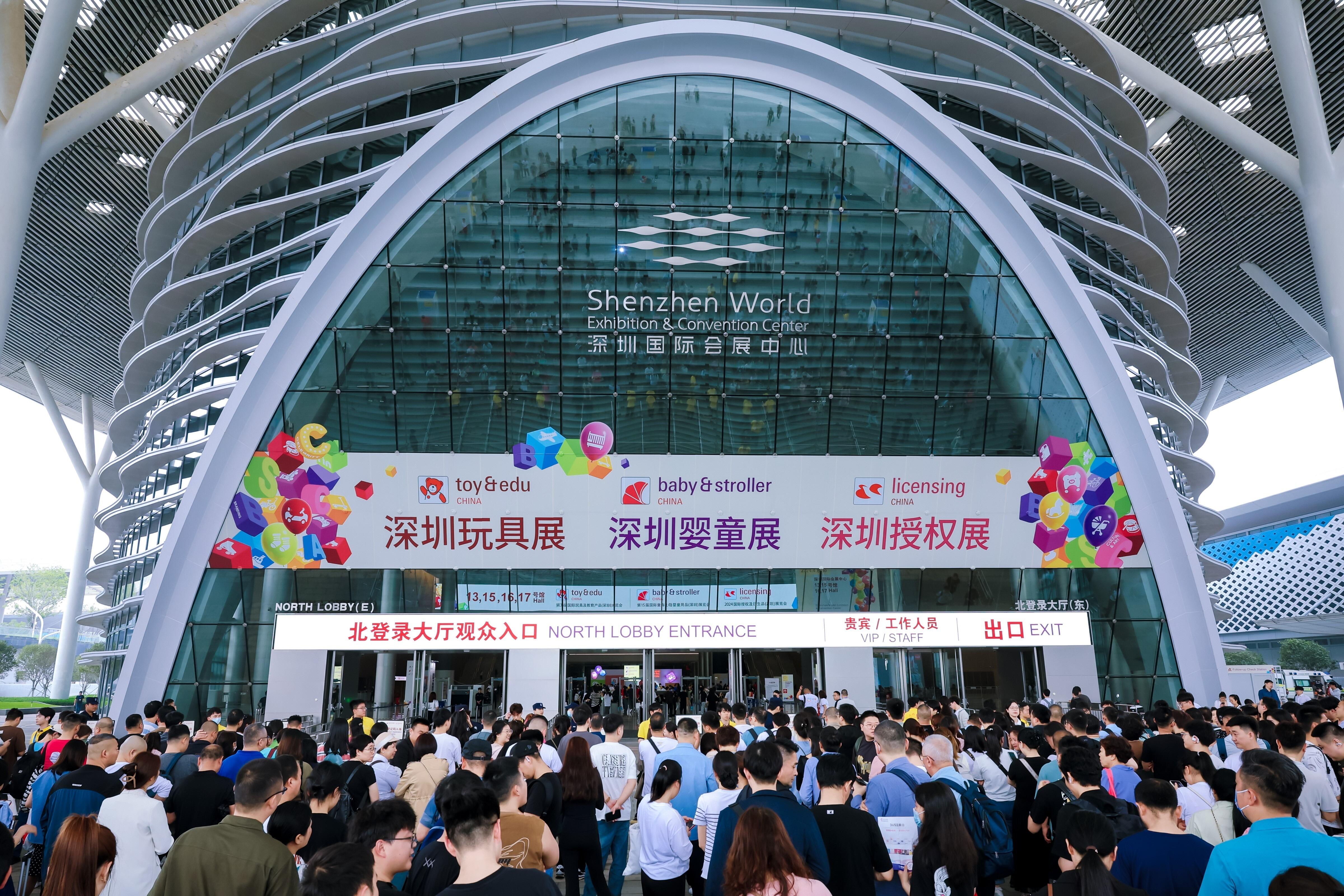 モーダルウィンドウで表示します。