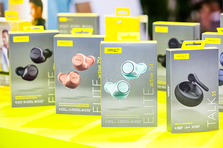 モーダルウィンドウで表示します。