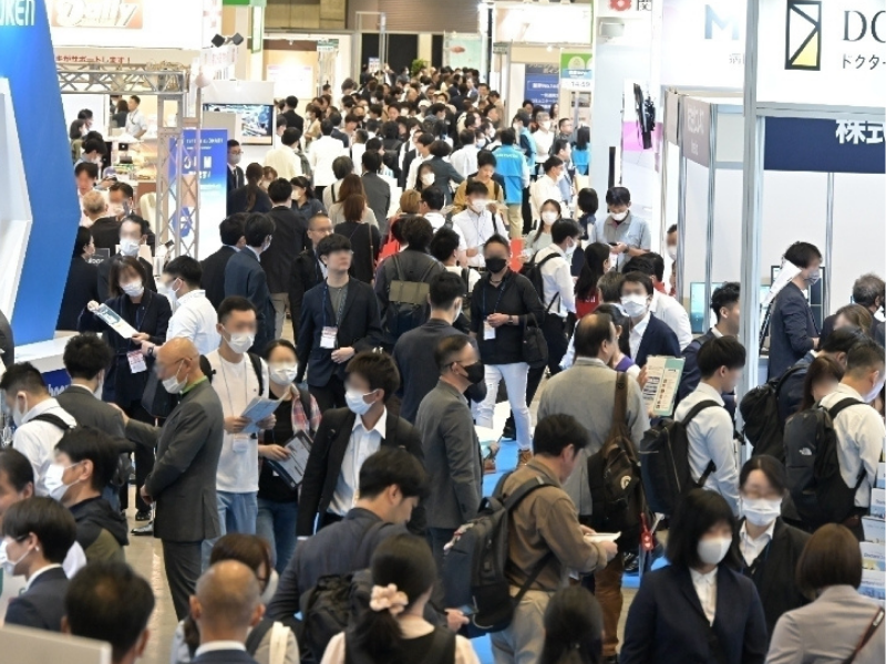 モーダルウィンドウで表示します。