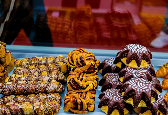 モーダルウィンドウで表示します。