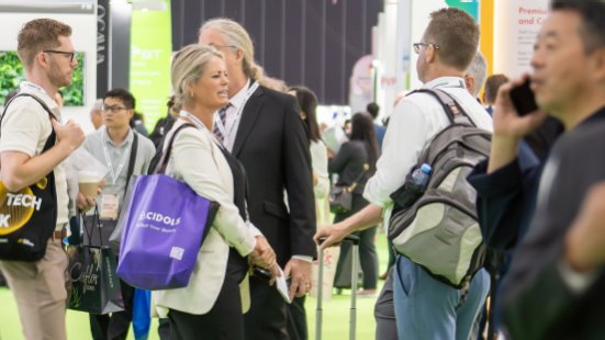 モーダルウィンドウで表示します。