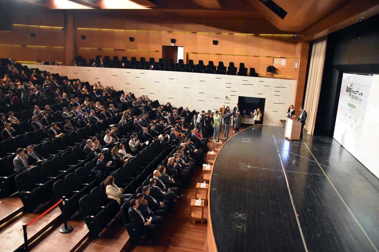 モーダルウィンドウで表示します。