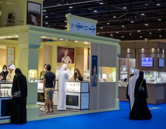 モーダルウィンドウで表示します。