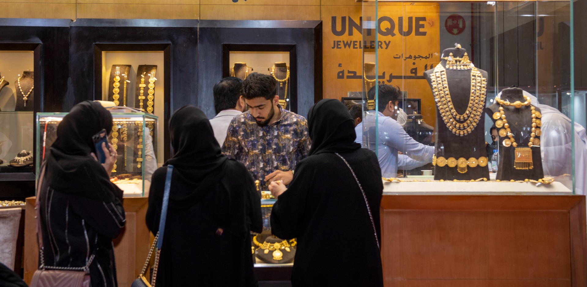 モーダルウィンドウで表示します。