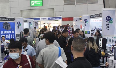 モーダルウィンドウで表示します。