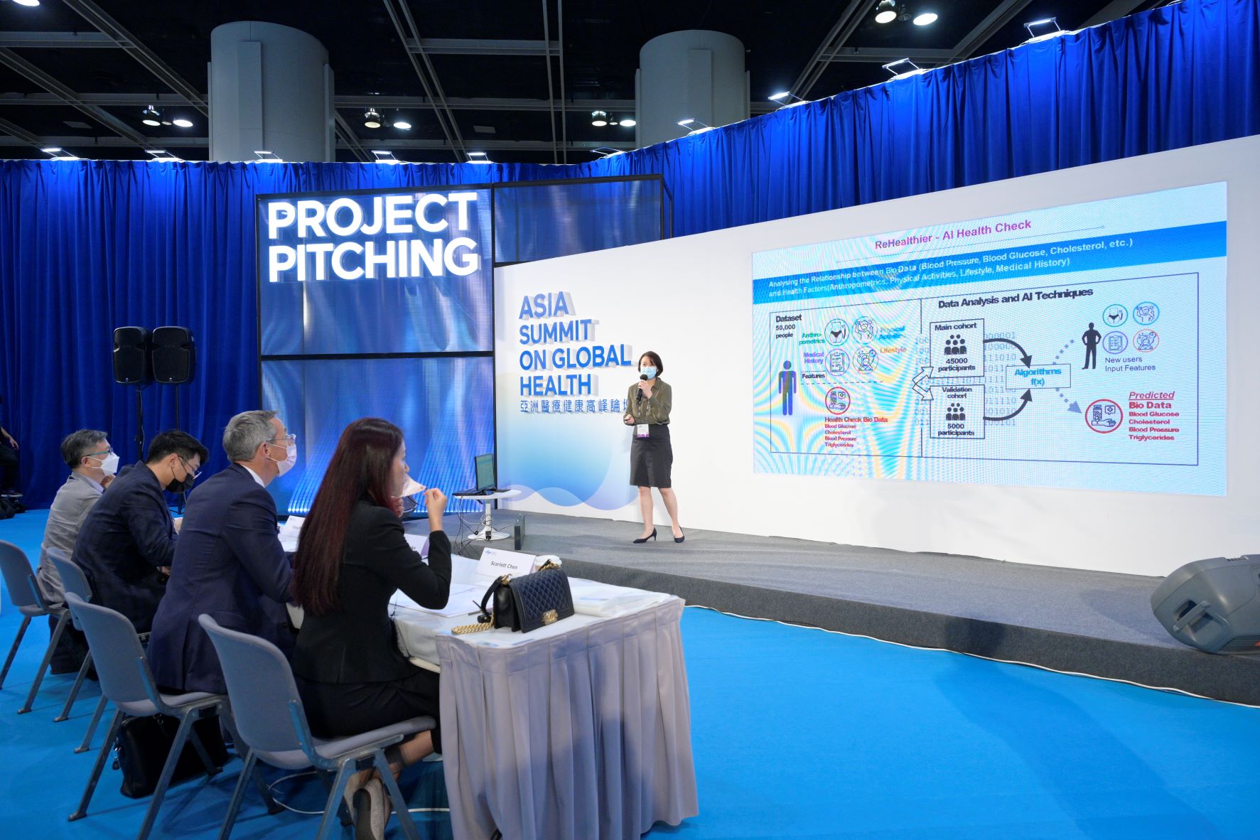 モーダルウィンドウで表示します。