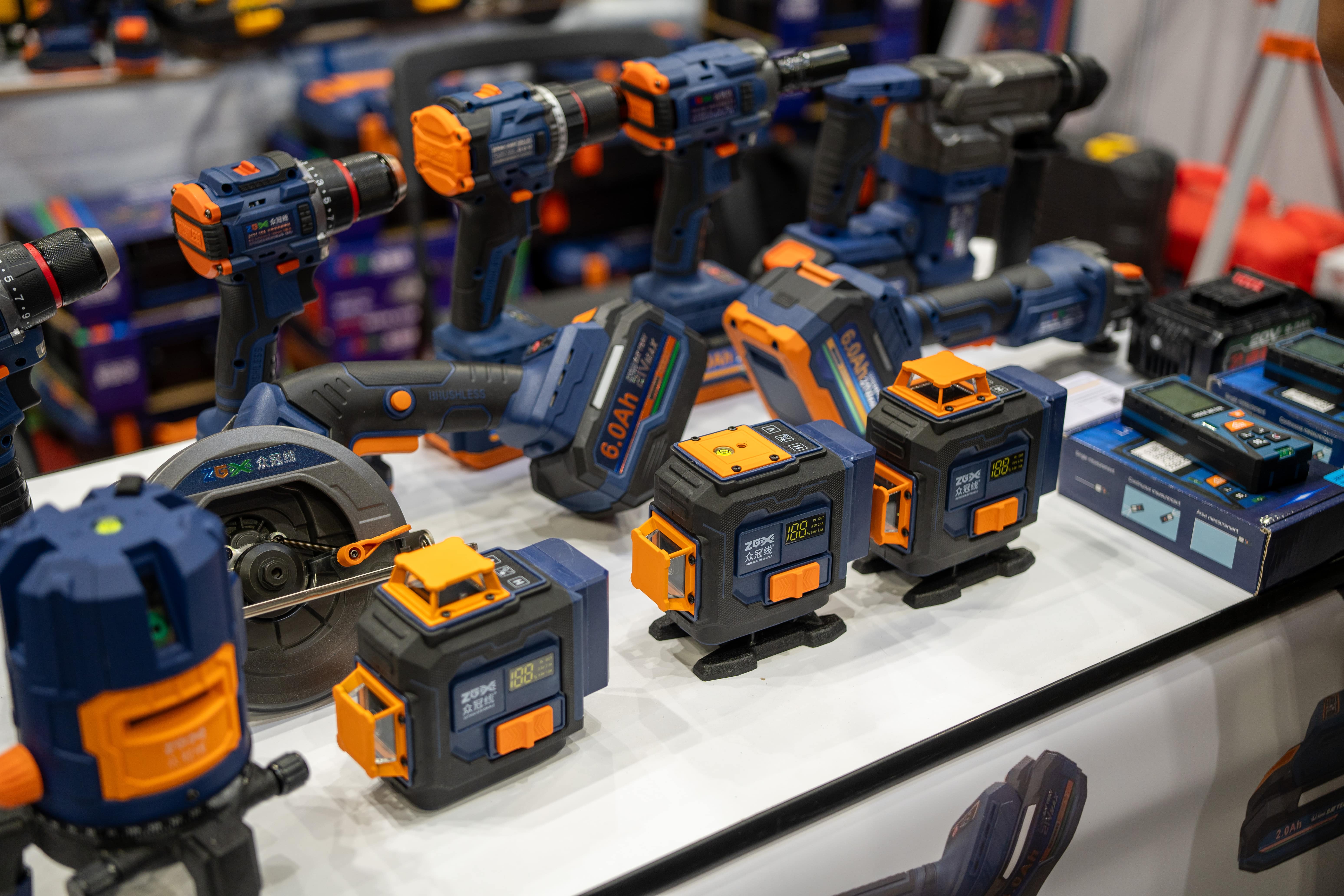 モーダルウィンドウで表示します。