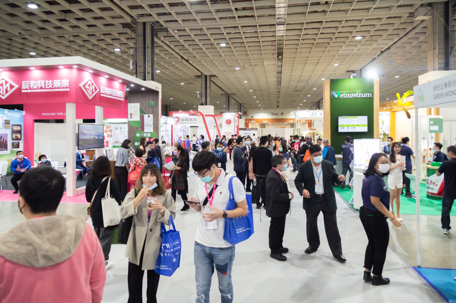 モーダルウィンドウで表示します。