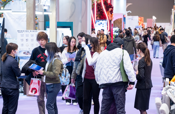 モーダルウィンドウで表示します。