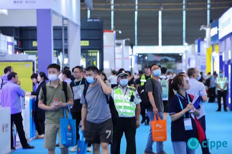 モーダルウィンドウで表示します。