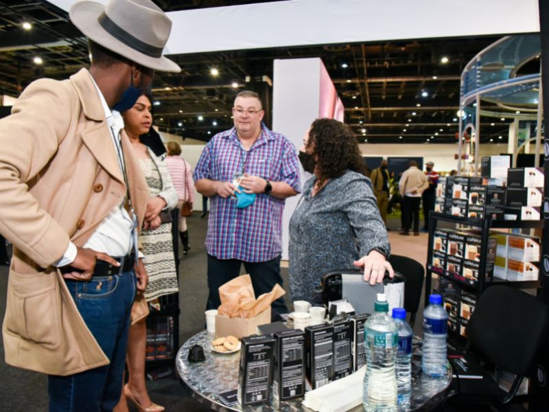 モーダルウィンドウで表示します。