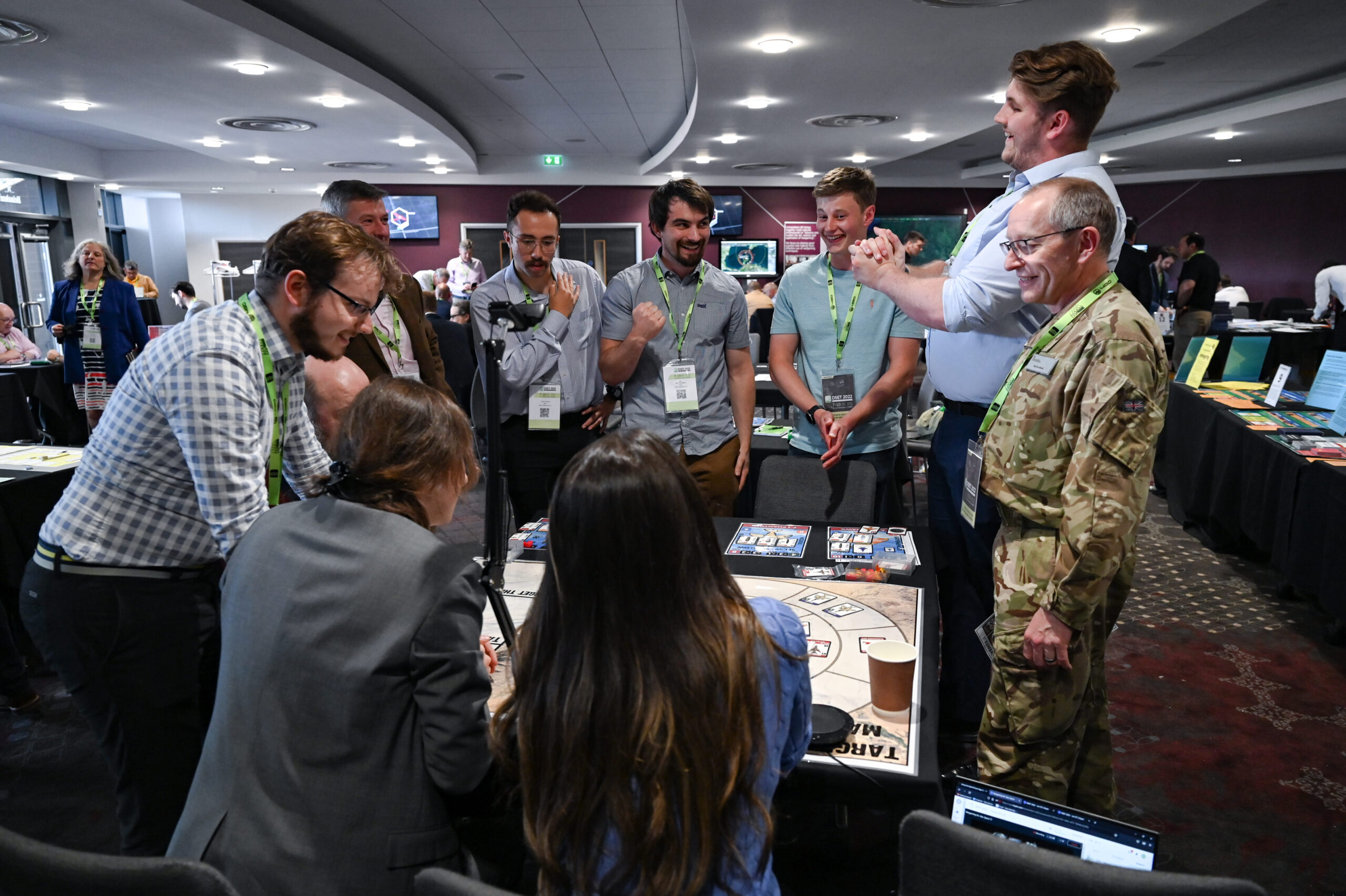 モーダルウィンドウで表示します。