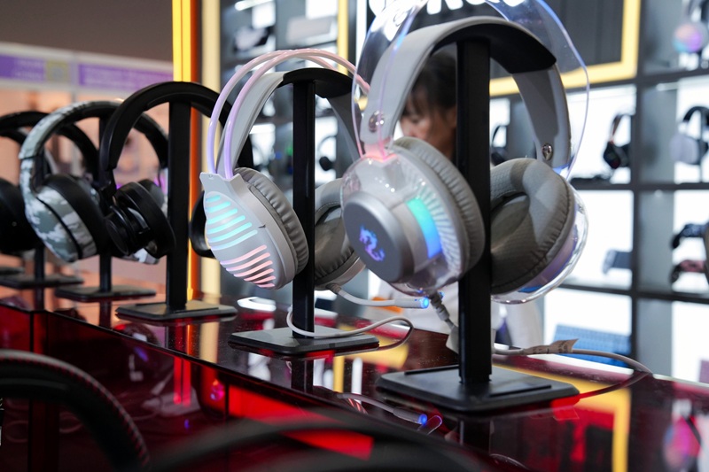 モーダルウィンドウで表示します。