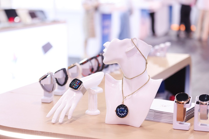 モーダルウィンドウで表示します。