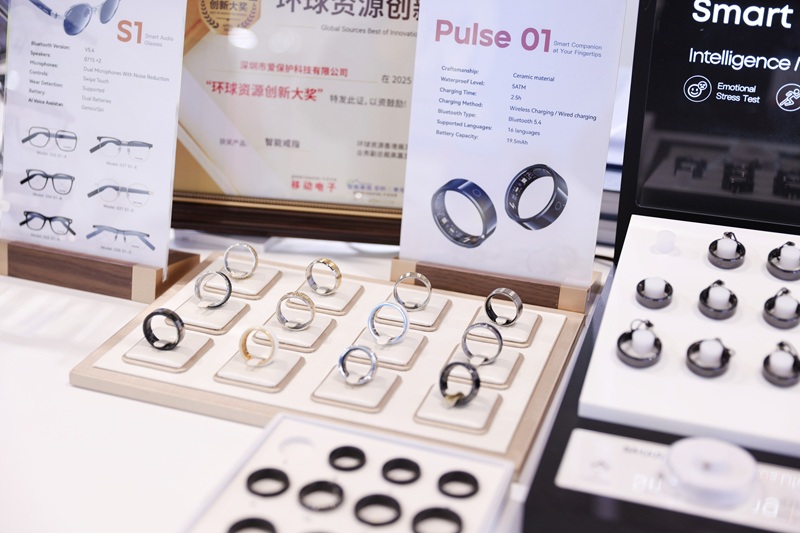 モーダルウィンドウで表示します。