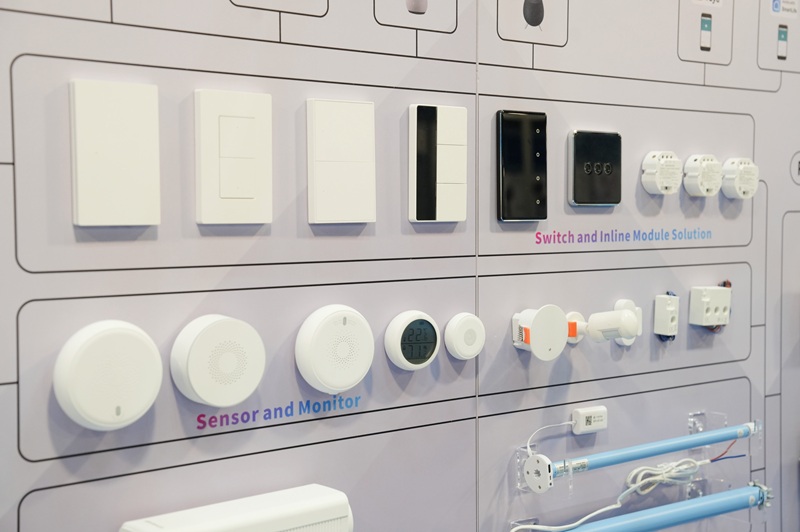 モーダルウィンドウで表示します。