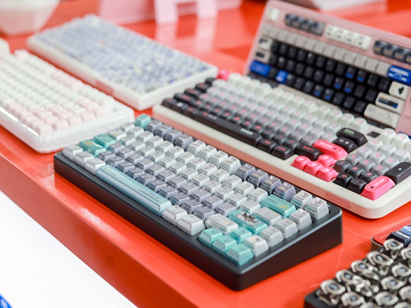 モーダルウィンドウで表示します。