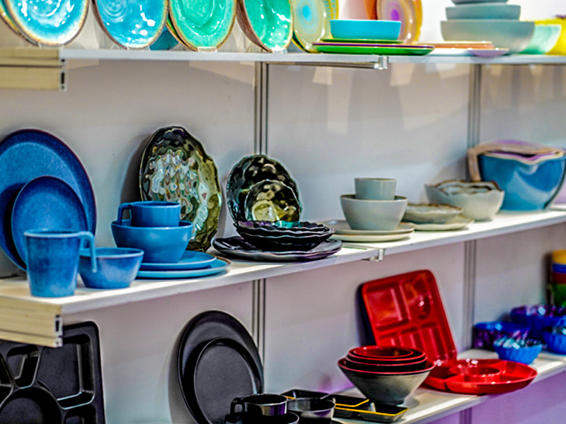 モーダルウィンドウで表示します。