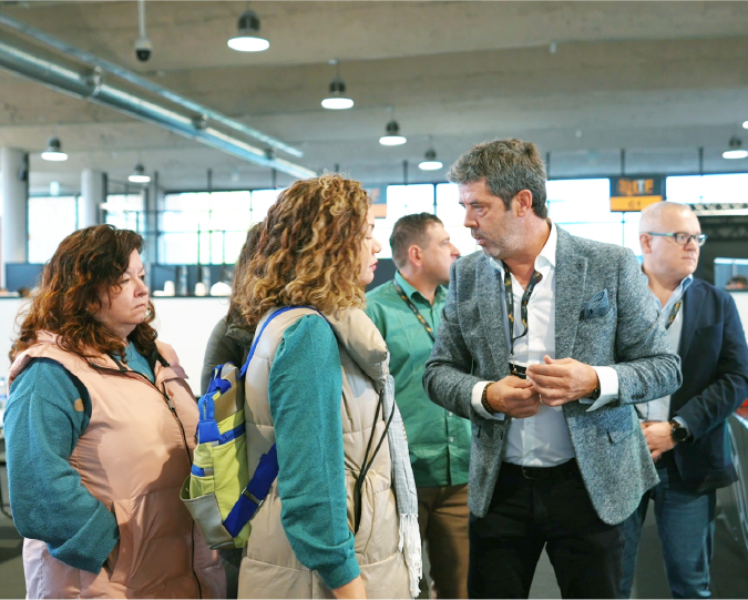 モーダルウィンドウで表示します。