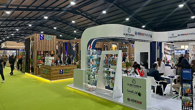 モーダルウィンドウで表示します。